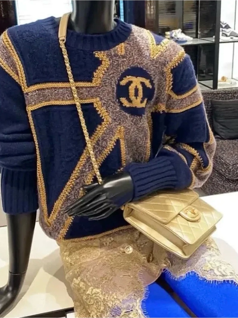 CHANEL Navy & Gold Cable-Knit Crewneck Sweater - Picture 9 of 11